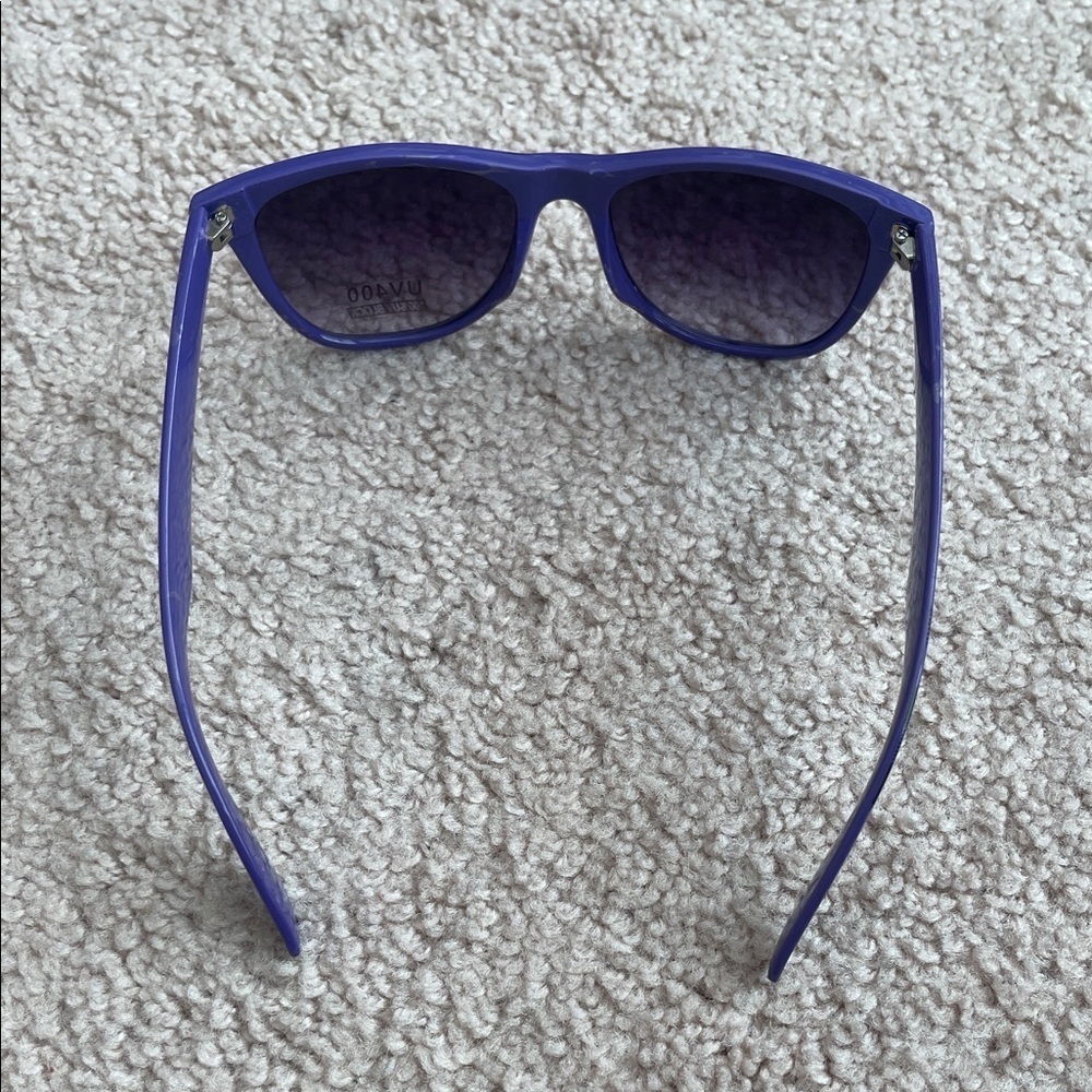 Chic Purple Plaid Sunglasses - Picture 4 of 9